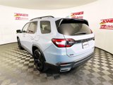 Used 2025 Honda Pilot Black Edition image 2