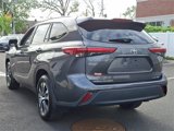 Certified 2023 Toyota Highlander XLE image 4