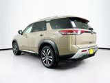 New 2025 Nissan Pathfinder Platinum image 5