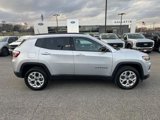 Used 2025 Jeep Compass Latitude image 4
