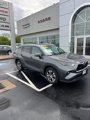Used 2022 Toyota Highlander XLE image 5