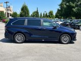 Used 2025 Toyota Sienna XLE image 3