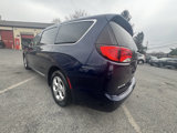 Used 2017 Chrysler Pacifica Touring-L Plus image 4