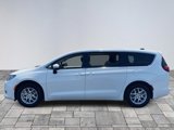 Used 2023 Chrysler Voyager LX image 4