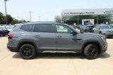 New 2025 Volkswagen Atlas Peak Edition SE image 2