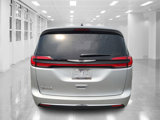 New 2025 Chrysler Pacifica Select image 4