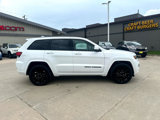 Used 2020 Jeep Grand Cherokee Altitude image 2