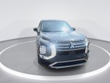 New 2025 Mitsubishi Outlander SE image 3