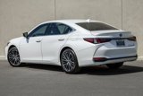 Used 2025 Lexus ES 300h w/ Premium Package image 3