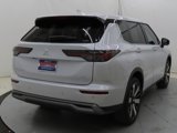 New 2025 Mitsubishi Outlander SE image 3