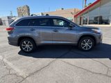Used 2017 Toyota Highlander XLE image 6