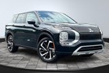 New 2025 Mitsubishi Outlander SE image 2