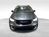 Used 2022 Chrysler Pacifica Touring-L image 2