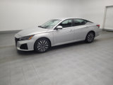 Used 2023 Nissan Altima 2.5 SV image 2
