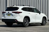 Used 2023 Toyota Highlander XLE image 5