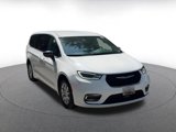 Used 2024 Chrysler Pacifica Touring-L image 3
