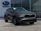 Used 2023 Toyota Highlander XLE image 3