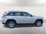 New 2025 Jeep Grand Cherokee Laredo image 2