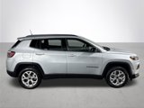 Used 2025 Jeep Compass Latitude image 5