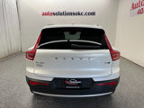 Used 2021 Volvo XC40 T5 Momentum image 6