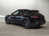 Used 2025 Porsche Macan image 3