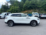 Used 2022 Lincoln Nautilus Reserve image 4
