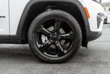 Used 2023 Jeep Grand Cherokee Limited w/ Black Appearance Package image 5
