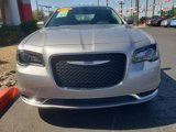 Used 2018 Chrysler 300 Touring image 2
