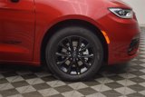 New 2025 Chrysler Pacifica Select w/ Fav Edition Package image 5