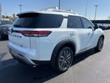 New 2025 Nissan Pathfinder SL w/ SL Premium Package image 5