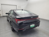 Used 2021 Hyundai Elantra Limited image 6