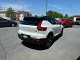 Used 2020 Volvo XC40 T5 R-Design image 3