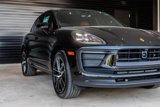 Certified 2025 Porsche Macan image 3