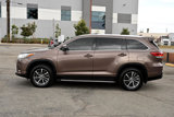 Used 2019 Toyota Highlander XLE image 2
