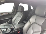 Certified 2024 Porsche Macan image 5