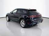 Certified 2022 Porsche Macan image 3