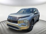 New 2025 Mitsubishi Outlander SE image 2