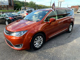 Used 2018 Chrysler Pacifica Touring-L Plus image 2