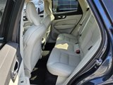 Used 2022 Volvo XC60 B5 Inscription w/ Protection Package Premier image 5