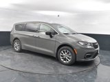New 2025 Chrysler Pacifica Select image 5