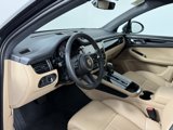 Certified 2025 Porsche Macan image 4