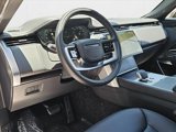 New 2025 Land Rover Range Rover SE image 3
