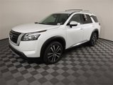 New 2025 Nissan Pathfinder Platinum image 3