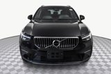 Used 2025 Volvo XC40 B5 Core image 2