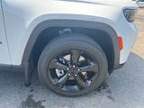 Used 2023 Jeep Grand Cherokee L Laredo image 3