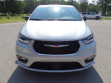 Used 2024 Chrysler Pacifica Touring-L image 4