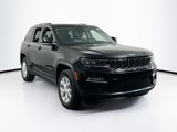 Used 2023 Jeep Grand Cherokee Limited image 3