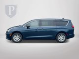 New 2025 Chrysler Pacifica Select image 5