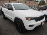 Used 2018 Jeep Grand Cherokee Laredo image 3