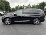 New 2026 Chrysler Pacifica Pinnacle image 4